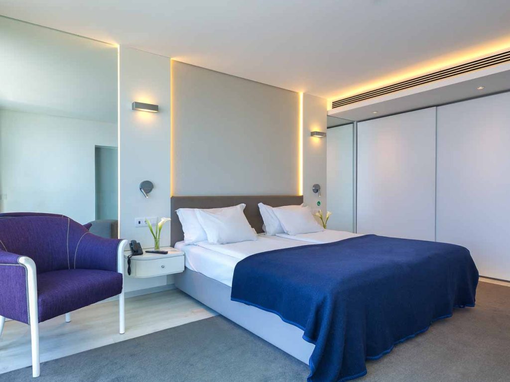 hotel-fourviews-monumental-room-suite-10