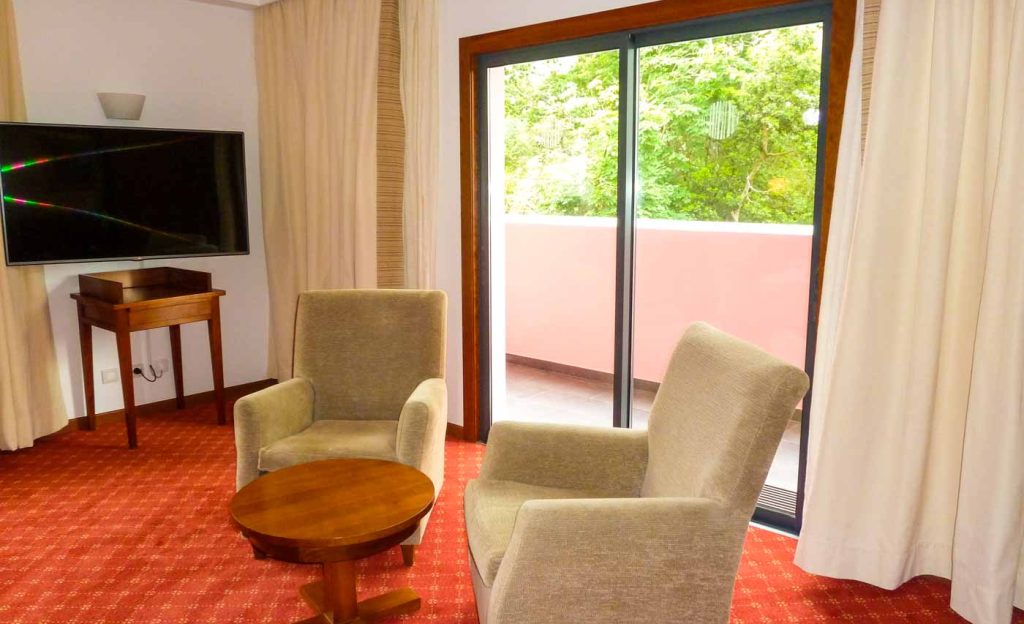 hotel-quinta-da-serra-interior-rooms-14
